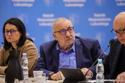 Uczestnicy obrad Regionalnej Rady ds. Energetyki, w Sali Kolumnowej Urzędu Marszalkowskiego Województwa Lubuskiego w Zielonej Górze