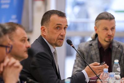 Uczestnicy obrad Regionalnej Rady ds. Energetyki, w Sali Kolumnowej Urzędu Marszalkowskiego Województwa Lubuskiego w Zielonej Górze