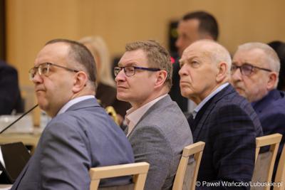 Uczestnicy obrad Regionalnej Rady ds. Energetyki, w Sali Kolumnowej Urzędu Marszalkowskiego Województwa Lubuskiego w Zielonej Górze