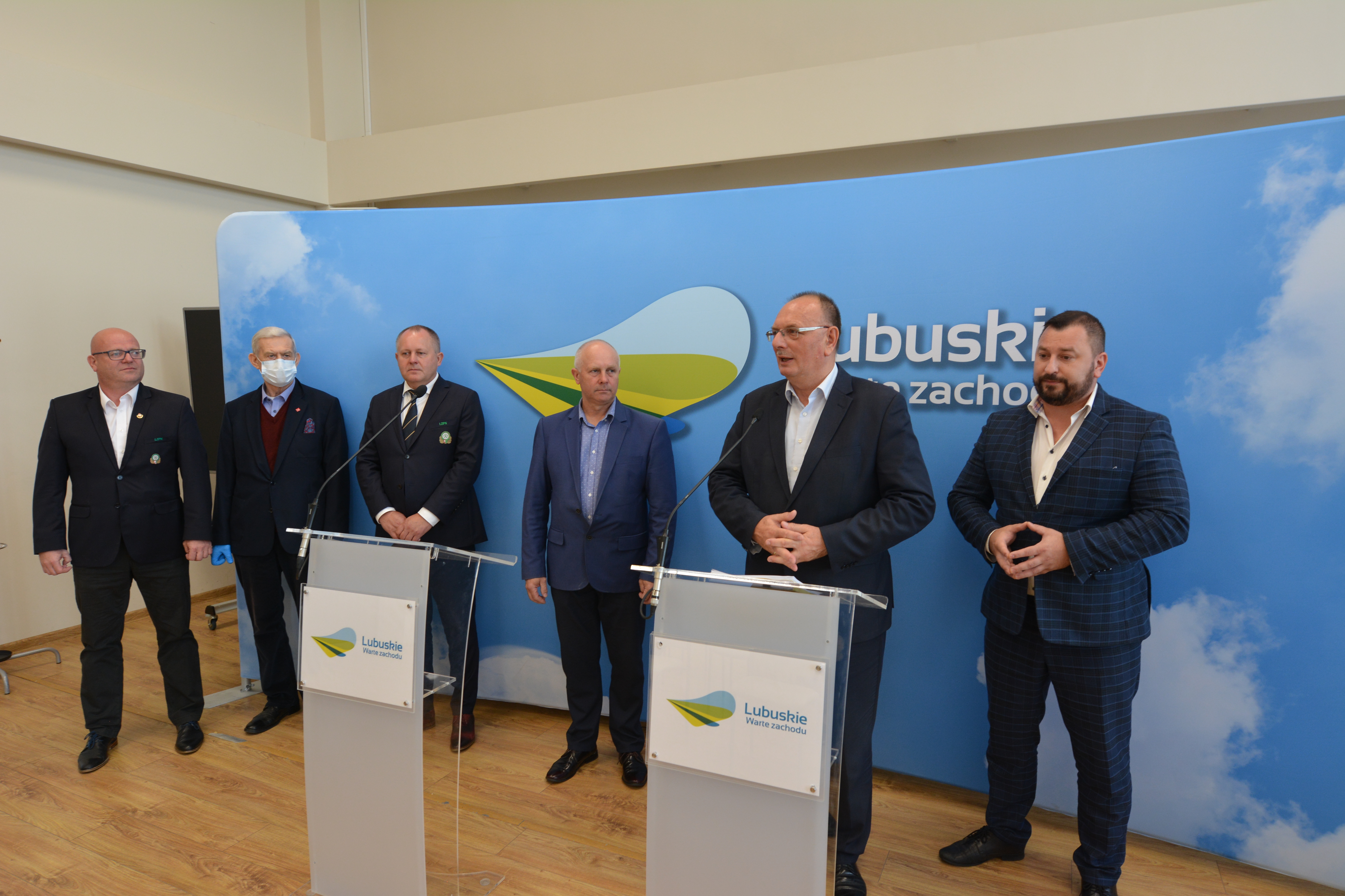 Konferencja dotycząca naboru wniosków w ramach nawadniania boisk piłkarskich