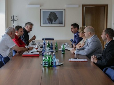 Spotkanie z mieszkańcami południa regionu w sprawie rewitalizacji linii kolejowej