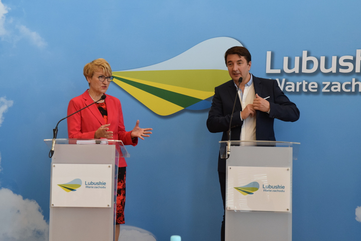Marszałek Elżbieta Anna Polak i prof. Dawid Murawa
