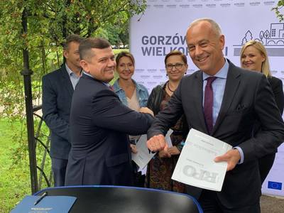 Od lewej: Jacek Wójcicki, prezydent Gorzowa Wlkp. i Marcin Jabłoński, członek zarządu woj. lubuskiego.