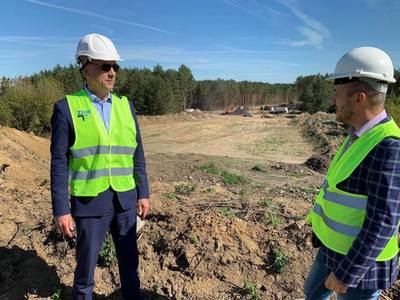 Od lewej: Członek zarządu Marcin Jabłoński i dyrektor ZDW Paweł Tonder