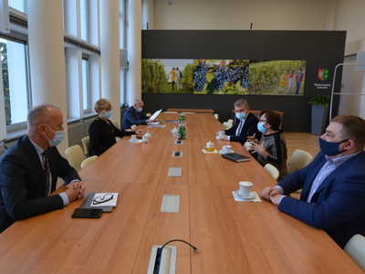 Spotkanie w sprawie remontu kotłowni szpitala w Nowej Soli