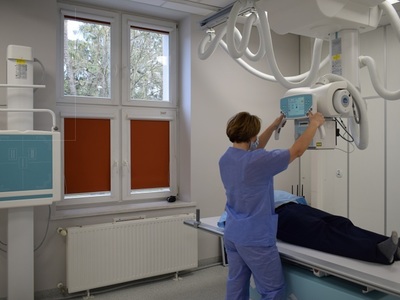 Aparat rentgenowski to podstawowy sprzęt do diagnostyki pacjentów z chorobami układu oddechowego, dzięki któremu możliwe jest wczesne wykrywanie różnego rodzaju zmian chorobowych w organizmie. fot. Szpital w Torzymiu