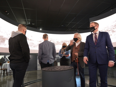 Dobiega końca projekt „Rozbudowa i modernizacja Muzeum Ziemi Lubuskiej”. W środę (3 lutego) wicemarszałek Łukasz Porycki, odwiedził muzeum, aby ocenić efekty prac.