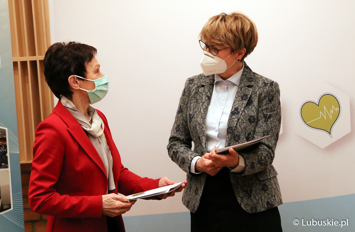 marszałek Elżbieta Anna Polak i rektor prof. Elżbieta Skorupska-Raczyńska