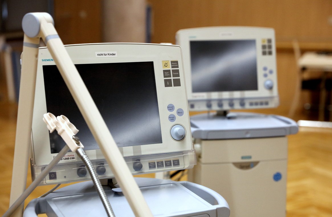 Do Szpitala Uniwersyteckiego w Zielonej Górze trafiły dary z Saksonii i Brandenburgii: 4 kardiomonitory, 2 pompy strzykawkowe oraz 300 pulsoksymetrów.