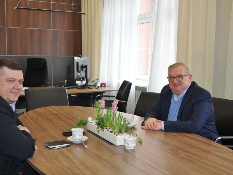 Od lewej: prezydent Jacek Wójcicki, członek zarządu Tadeusz Jędrzejczak.