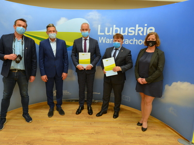 Podpisanie umowy na dofinansowanie hali w Słubicach.