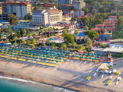 Plaża na Riwierze Tureckiej.