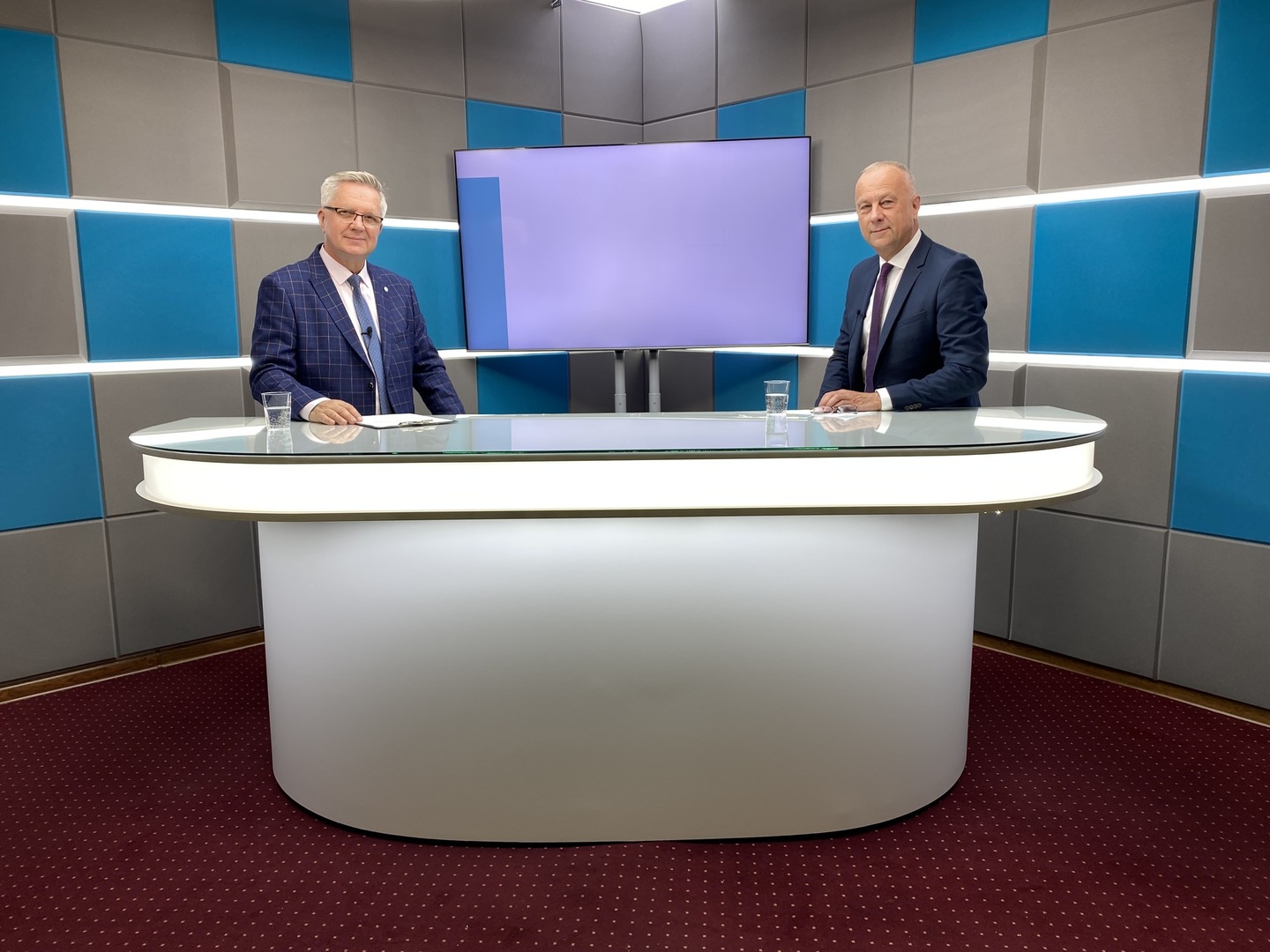 od lewej: Waldemar Uberna, członek zarządu Marcin Jabłoński.
