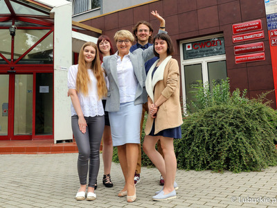 Marszałek Elżbieta Anna Polak spotkała się ze studentami z biura Erasmus+ na Uniwersytecie Zielonogórskim