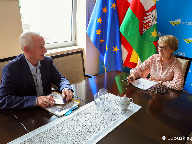 Marszałek Elżbieta Anna Polak oraz Romuald Malinowski - prezes ZLOP