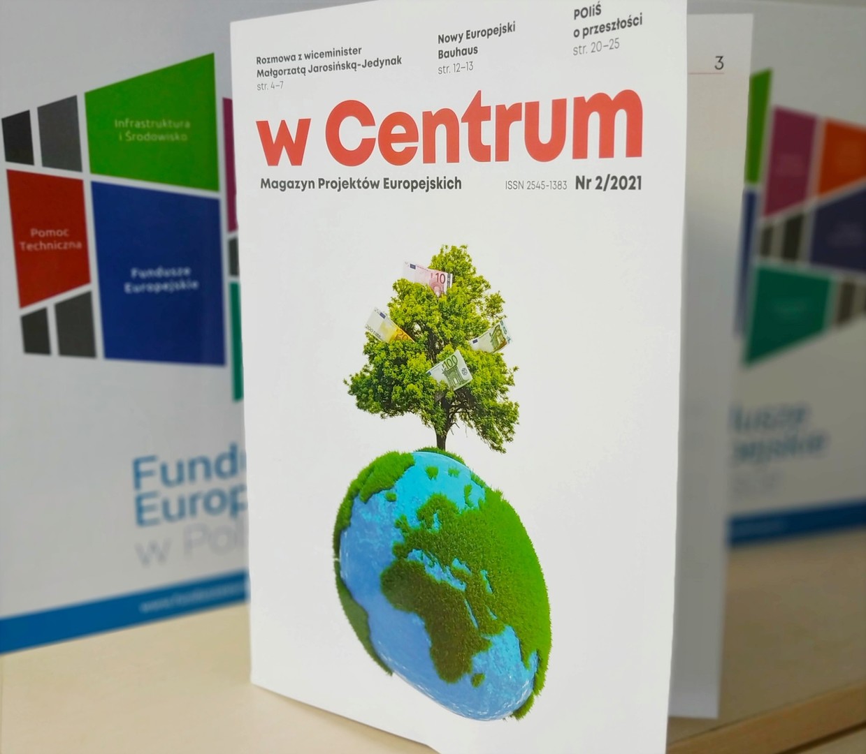 Strona tytułowa Magazynu Projektów Europejskich „w Centrum”, wydania 2/2021.