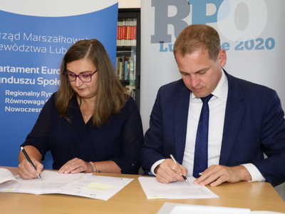 Podpisanie umowy - Agnieszka Bażant "Rehabilitacja"