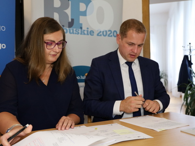 Podpisanie umowy - Agnieszka Bażant "Rehabilitacja"