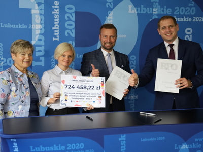 Uroczyste podpisanie umów - Gmina Międzyrzecz