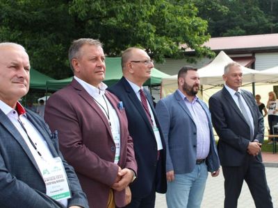 Goście podczas Święta Lasu i Ochrony Klimatu w Żarach 