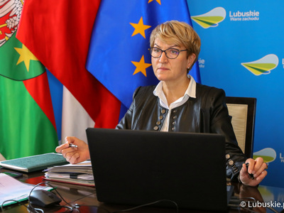 Marszałek Elżbieta Anna Polak podczas konferencji „Odbudowa Europy – rola regionów”