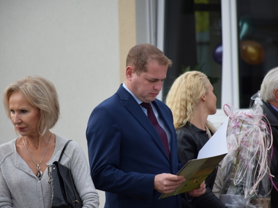 Wicemarszałek Łukasz Porycki podczas uroczystego otwarcia nowego budynku domu dziecka w Skwierzynie. 
