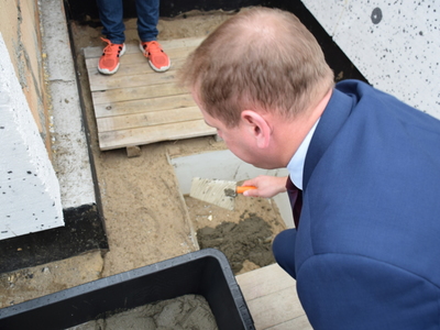 Podczas poniedziałkowej uroczystości wmurowana została także kapsuła czasu w kolejnym powstającym obiekcie.