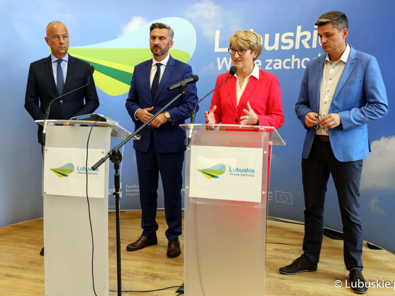 uczestnicy konferencji prasowej