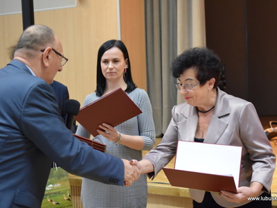 Wicemarszałek Stanisław Tomczyszyn wręczył akty powołania członkom Lubuskiej Społecznej Rady Seniorów II kadencj