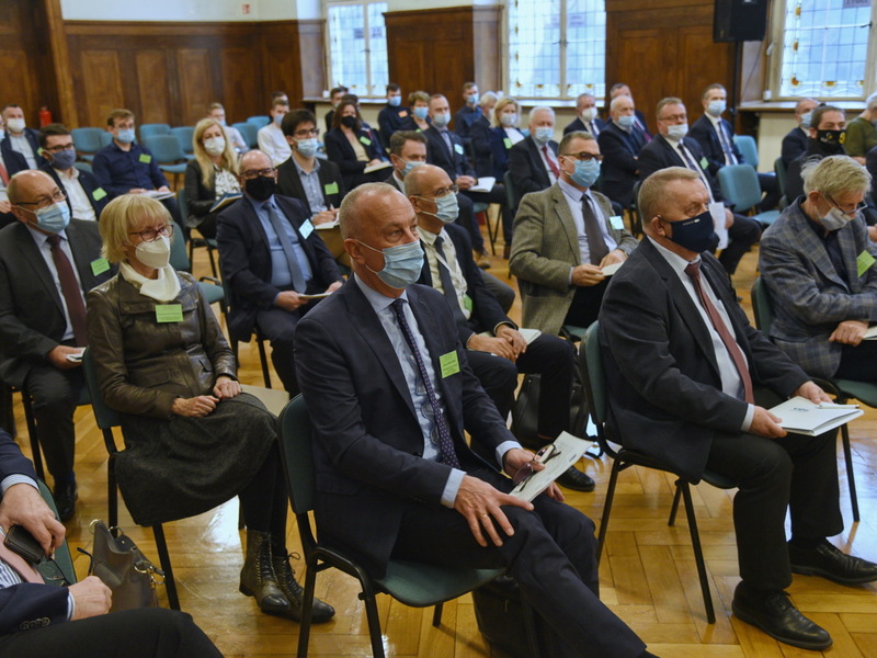 Uczestnicy konferencji pn. Energetyka przygraniczna – świat energii jutra