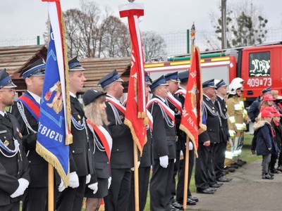 Uroczyste przekazanie dla OSP Trzebicz nowego wozu strażackiego 