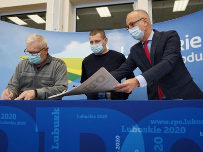 Przedsiębiorstwo Budowy i Eksploatacji Elektrowni Wodnych „Wodel” Sp. z o. o. – reprezentowane przez prezesa zarządu Konrada Wawrzykowskiego i wiceprezesa zarządu Tadeusza Wawrzykowskiego – otrzymało na projekt „Badania nad innowacyjnymi w skali świata turbozespołami o działaniu niweczącym zaburzenia w układzie przepływowym i wydłużonym czasie działania MEW” dofinansowanie w kwocie 4 126 645 zł.  
