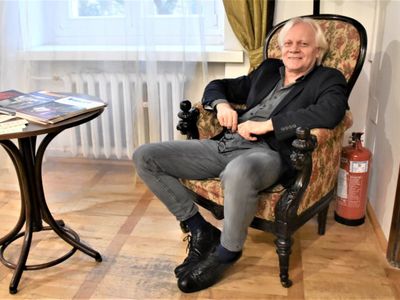 Obecny dyrektor Muzeum Ziemi Lubuskiej Leszek Kania rozpoczął pracę w tej instytucji 2 stycznia 1982 roku.