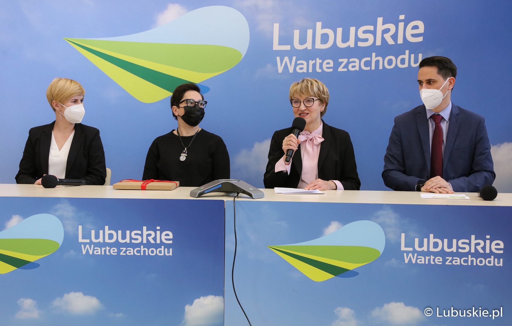 uczestnicy konferencji prasowej