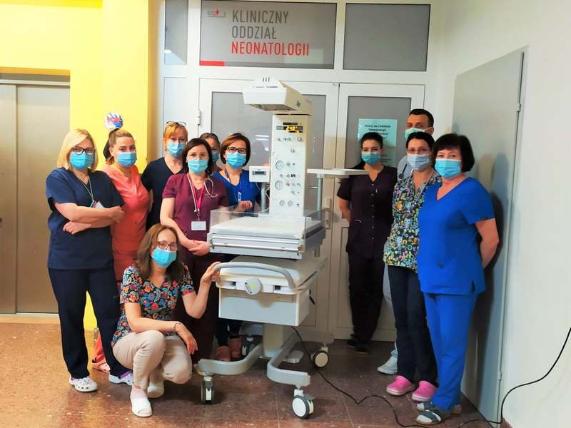 W tej chwili Szpital Uniwersytecki ma osiem takich urządzeń zakupionych na potrzeby Centrum Zdrowia Matki i Dziecka dzięki dotacji z budżetu Województwa Lubuskiego na 2021 rok.  
