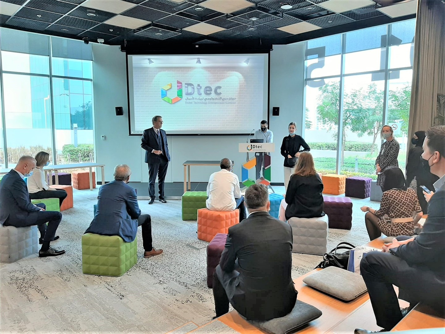 Pod koniec swojej misji gospodarczej na światowej wystawie EXPO 2020 w Dubaju przedstawiciele Lubuskiego dowiedzieli się, na czym polega fenomen strefy wolnocłowej Dubai Silicon Oasis. 