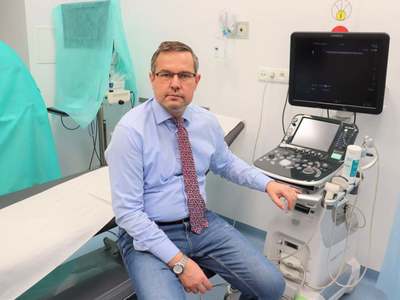 - Podczas grudniowego białego czwartku specjaliści ze szpitala zrobili 58 badań USG. - Nie było żadnego nowotworu, jedynie sporo włókniaków i torbieli – mówi dr n. med. Piotr Plecka, onkolog kliniczny, chemioterapeuta.