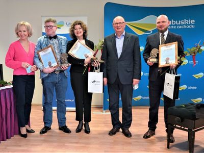 W piątek, 4 lutego 2022 r. w Palmiarni Zielonogórskiej wręczono Nagrody Kulturalne Marszałka Województwa Lubuskiego oraz Złote Dukaty Lubuskie za lata 2020 i 2021