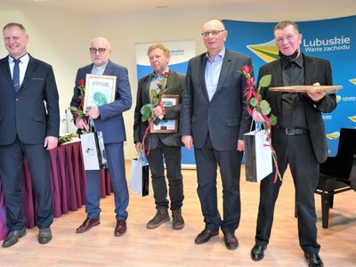 W piątek, 4 lutego 2022 r. w Palmiarni Zielonogórskiej wręczono Nagrody Kulturalne Marszałka Województwa Lubuskiego oraz Złote Dukaty Lubuskie za lata 2020 i 2021