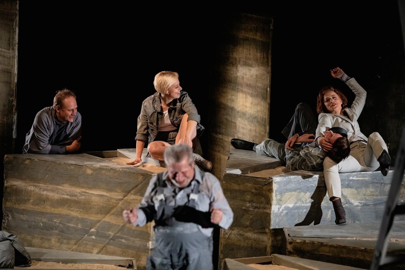 W „To wiem na pewno” występują: Marta Kędziora, Iwona Lach, Anna Maria Wicka, Jerzy Kaczmarowski (Lubuski Teatr), Robert Mania, Tomasz Marczyński.