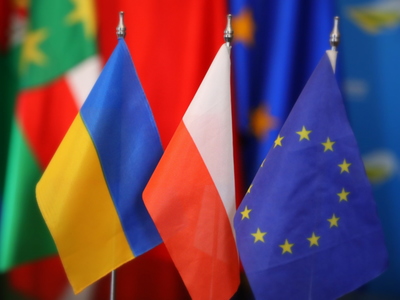 flagi Polski, Ukrainy i UE