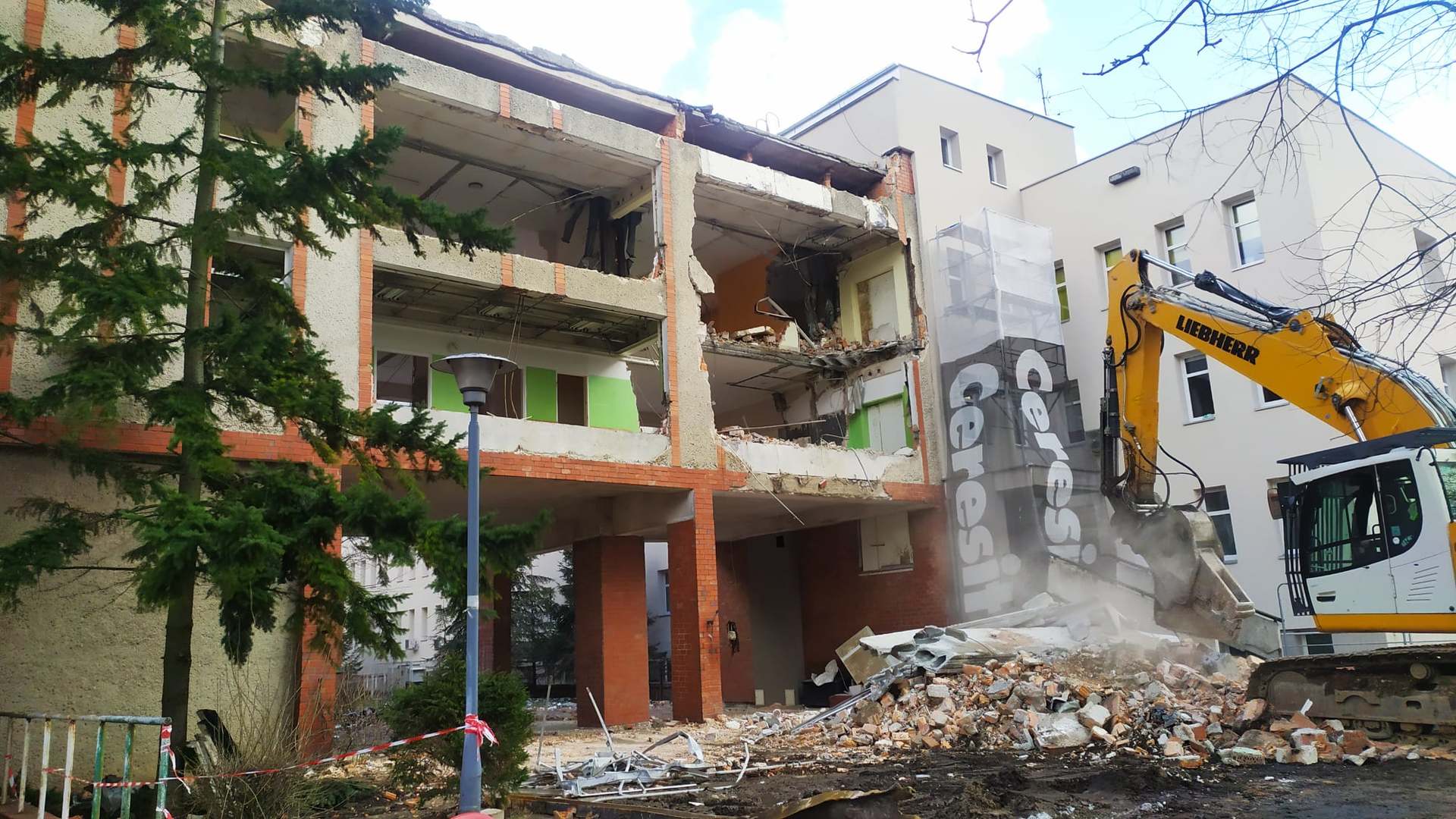 Rozbiórka łącznika w Szpitalu Uniwersyteckim w Zielonej Górze