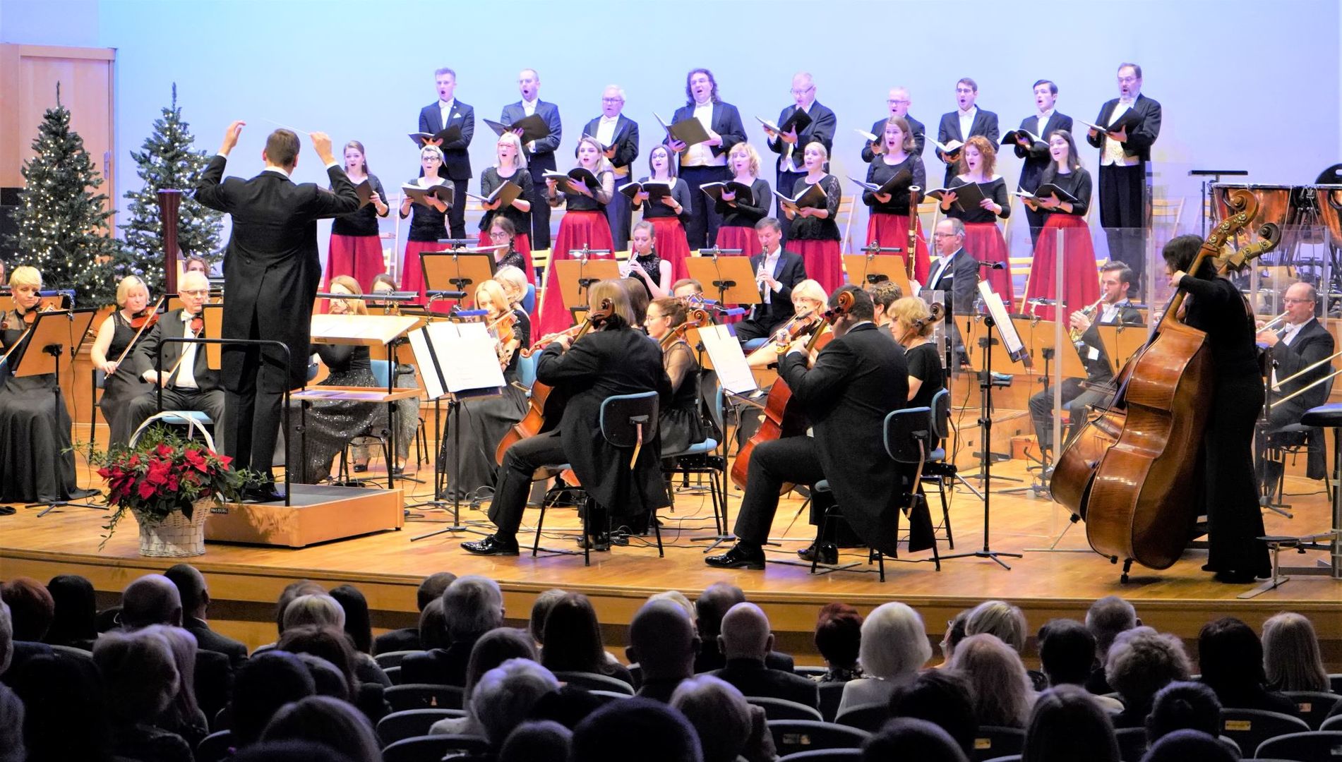 Jeszcze jeden Koncert Solidarności z Ukrainą w Filharmonii Zielonogórskiej rozpocznie się w niedzielę, 6 marca 2022 r. o godz. 17.00. Bezpłatne wejściówki do odbioru w kasie FZ.
