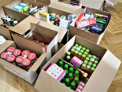 Nasze punkty zbiórki są czynne codziennie od 8.00 do 18.00: w Zielonej Górze - Sala Kolumnowa Urzędu Marszałkowskiego przy ul. Podgórnej 7 (dojazd pod wejście od strony parkingu za budynkiem); w Gorzowie Wlkp. - biuro zamiejscowe UMWL przy ul. Mościckiego 6. 