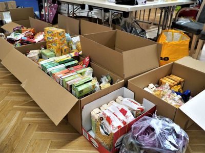 Nasze punkty zbiórki są czynne codziennie od 8.00 do 18.00: w Zielonej Górze - Sala Kolumnowa Urzędu Marszałkowskiego przy ul. Podgórnej 7 (dojazd pod wejście od strony parkingu za budynkiem); w Gorzowie Wlkp. - biuro zamiejscowe UMWL przy ul. Mościckiego 6. 