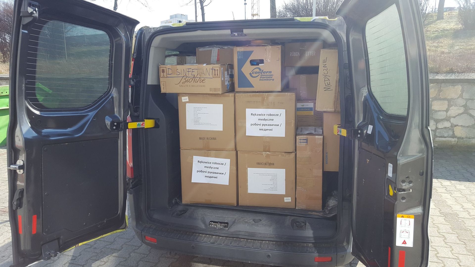 Nocny transport darów dla Ukrainy