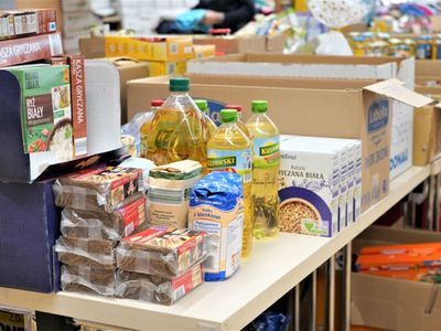 Setki ukraińskich kobiet z dziećmi odwiedza codziennie nasze Lubuskie Samorządowe Centrum Pomocowe w Urzędzie Marszałkowskim. Tu dostają odzież, żywność, pomoc prawną… 
