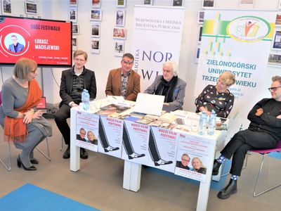 14 marca 2022 r. Konferencja prasowa w Wojewódzkiej i Miejskiej Bibliotece Publicznej im. Cypriana Norwida w Zielonej Górze na temat 8. (11) Kozzi Film Festiwalu (10-14 czerwca 2022 r.)