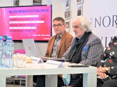 14 marca 2022 r. Konferencja prasowa w Wojewódzkiej i Miejskiej Bibliotece Publicznej im. Cypriana Norwida w Zielonej Górze na temat 8. (11) Kozzi Film Festiwalu (10-14 czerwca 2022 r.)