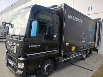 18 marca 2022 r. w magazynie Expondo w Zielonej Górze Nowym Kisielinie załadowano na tira 8 ton środków medycznych dla szpitali w Iwano-Frankowsku i Sumach